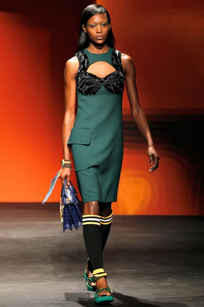 Look 27